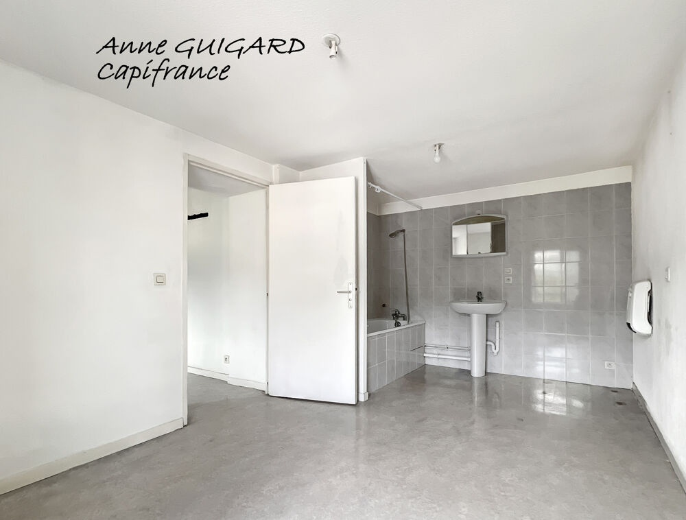 SERRIERES EN CHAUTAGNE (73) - 2 PIECES de 32m² exposé ouest avec parking, petite copropriété