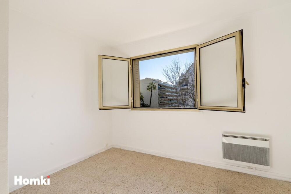 Vente Appartement Appartement T4 de 64 m² à Antibes 06160, Rue Bricka Antibes