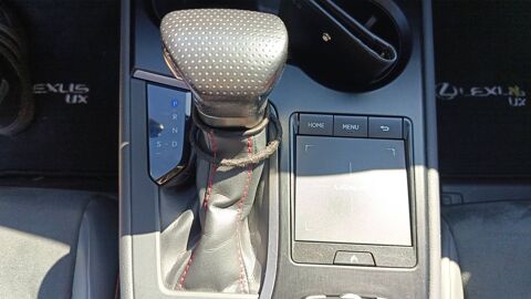 UX 250H 2.0 VVT-iE 184 F Sport 2021 occasion 84350 Courthezon