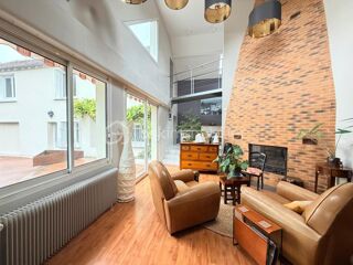 Vente Maison Une maison aux volumes exceptionnels, aux multiples possibilités Fleury les aubrais