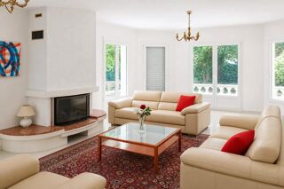  Propriété/château à vendre 8 pièces 208 m²