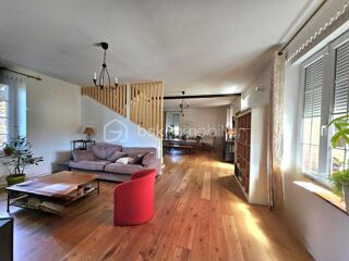  Proprit/chteau  vendre 8 pices 200 m