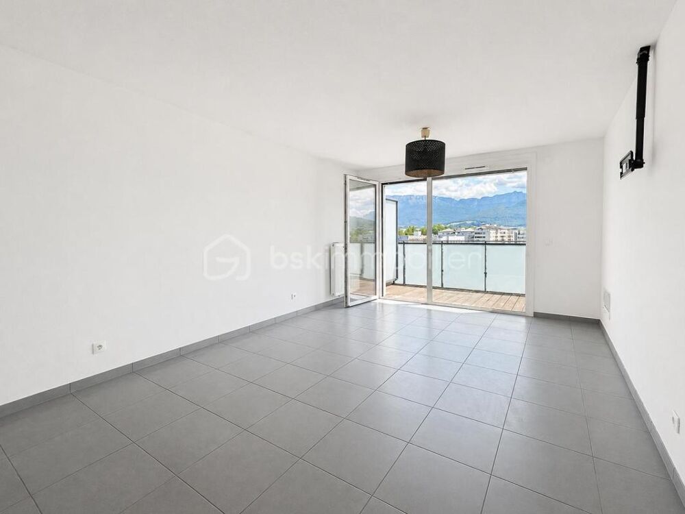 Vente Appartement APPARTEMENT TYPE 3 - DERNIER ETAGE - TERRASSE ET VUE DEGAGEE MONTAGNES Annecy