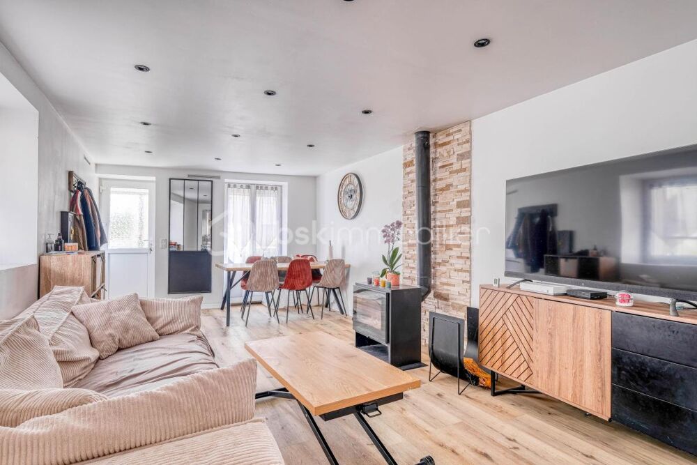 Maison de ville rénovée avec cour privative