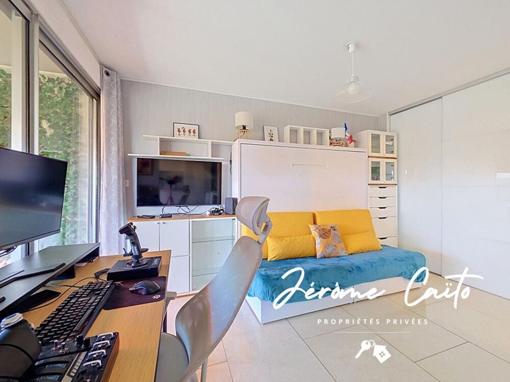 Appartement Nimes 1 pièce(s) 23m2 - Terrasse