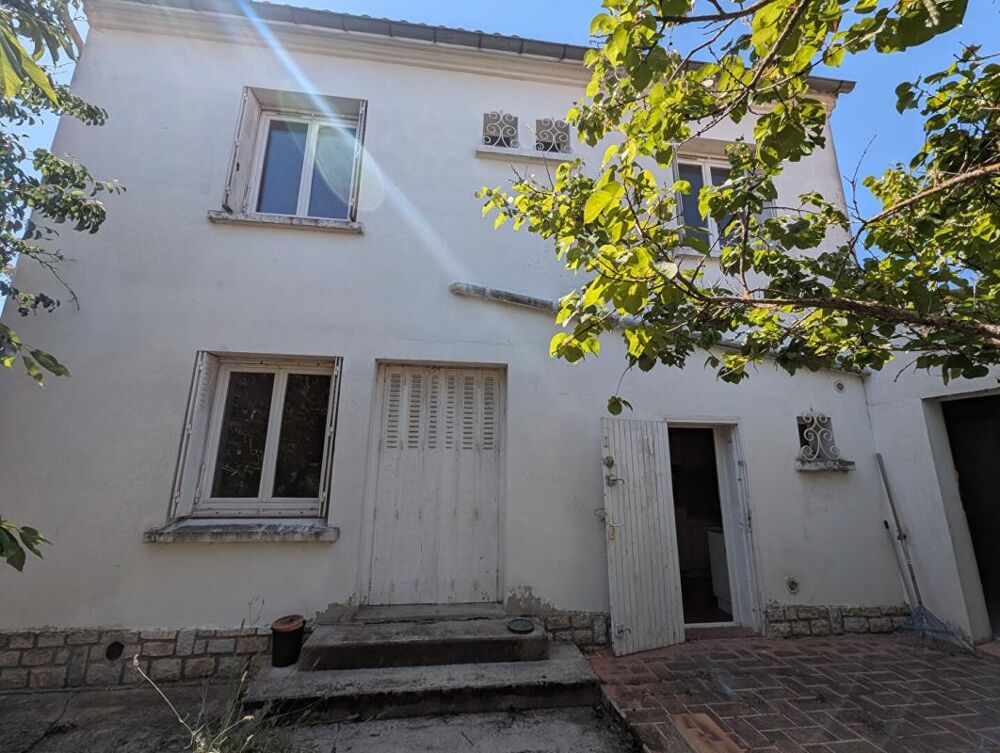 Villa T 5 Centre ville Castelandary avec jardin et garage