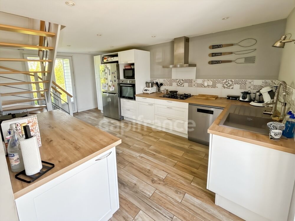 MARESCHE (72) à vendre longère 4 chambres sur 7300 m2