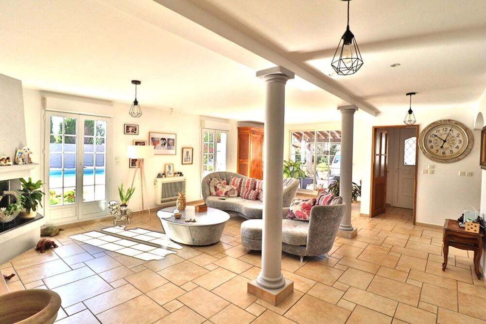 VILLA T5 4 FACES DE 134M² + PISCINE + DEPENDANCE SUR UN TERRAIN DE 1799M²