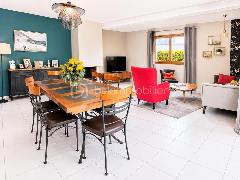 Vente Maison Maison 4 chambres contemporaine et lumineuse exposée sud avec cheminée et chauffage au sol Pace