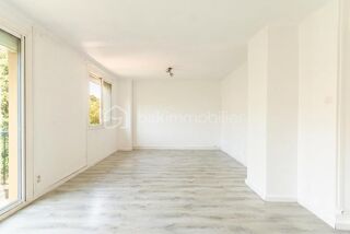  Appartement à louer 3 pièces 74 m²