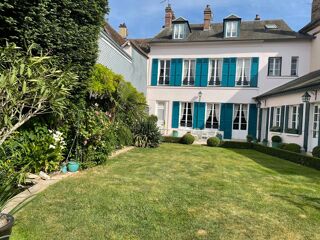  Maison � vendre 9 pi�ces 300 m�