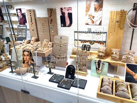 GARD (30) AIGUES MORTES (30220) intra-muros TRES RARE à vendre fonds de commerce boutique magasin de bijoux 259000 30220 Aigues mortes