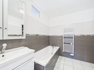  Appartement � vendre 5 pi�ces 111 m�