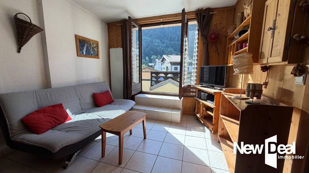 CHAMONIX-MONT-BLANC  VUE EXCEPTIONNELLE SUR LE MONT-BLANC - 2 pièces - 36 m² - BALCON SUD - CAVE et Place de parking souterrain