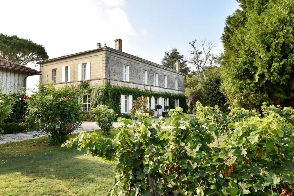 à vendre  Propriété/château Latresne (33360)