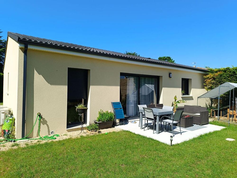 Maison Quartier Fontrable Château Larcher, collé à Vivonne 5 pièces 87.23 m2