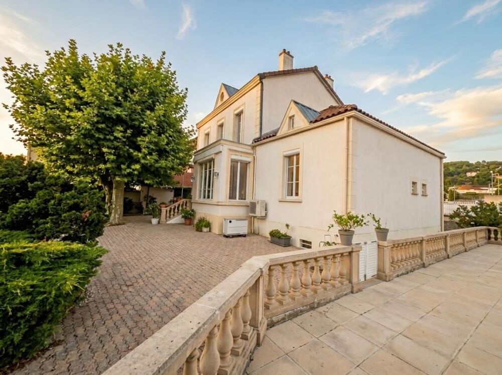 Vente Maison MIRIBEL - L'Alliance du Charme du XIX? et du Contemporain 235 m² habitables - Jardin arboré & Piscine Miribel