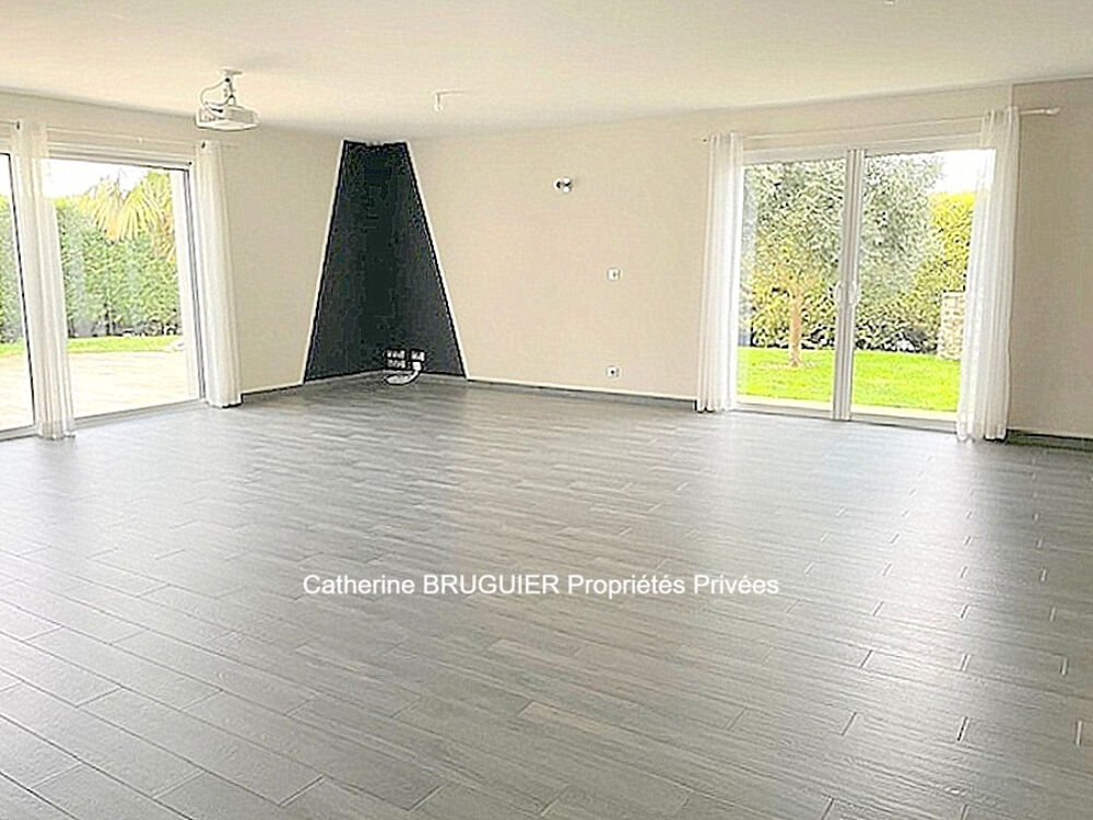Vente Maison Maison de plain-pied 116 m² - Centre village - Classe A -3 chambres - garage - jardin clos Nuaille d aunis