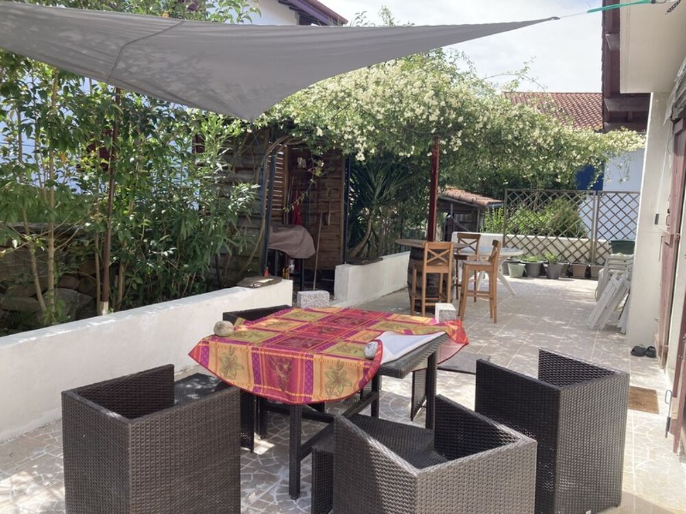 Vente Appartement Magnifique appartement à vendre d'une suface de 88 m² avec une terrasse de 70m² et garage sur 30 m² Ciboure