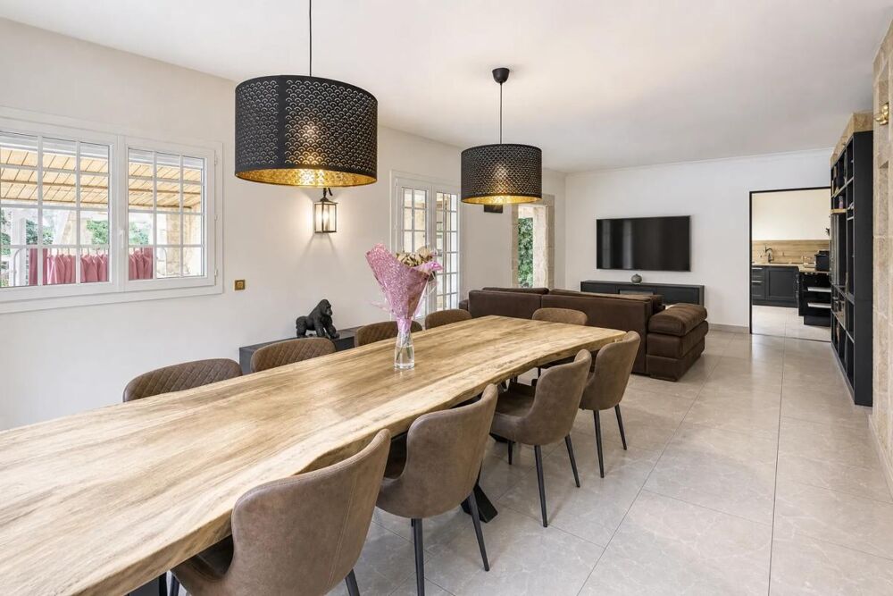 Vente Propriété/Château Maison spacieuse 11 pièces idéalement située Gare de Fos Port de bouc