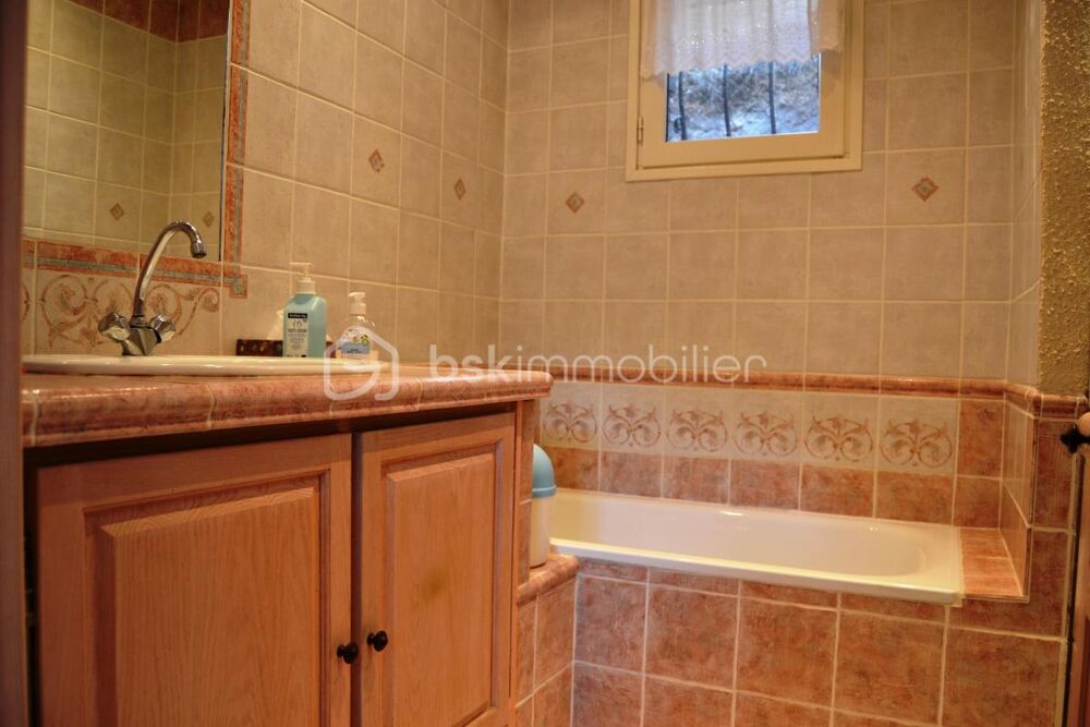 Vente Maison Mas en pierre avec piscine et environnement naturel exceptionnel Les arcs