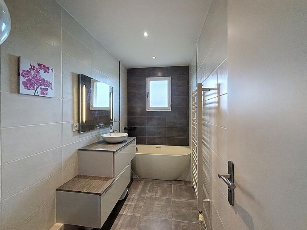 Maison à vendre 4 pièces DOUVAINE (74)