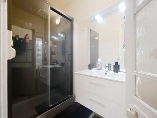  Immeuble � vendre 2 pi�ces 92 m�