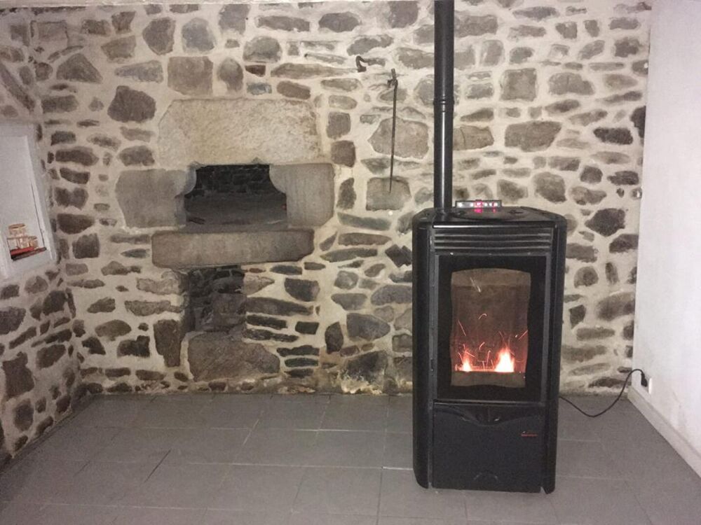 Vente Maison TARENTAISE 42660 dans un hameau paisible au dessus de Rochetaill�e ferme r�nov�e en 2010 sur la partie habitation 112m� habitabl Tarentaise
