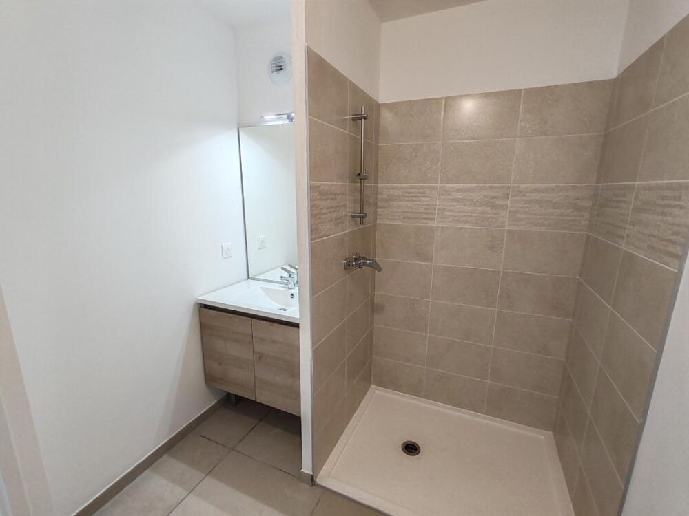Location Appartement T3 avec balcon et parking à AGDE Agde