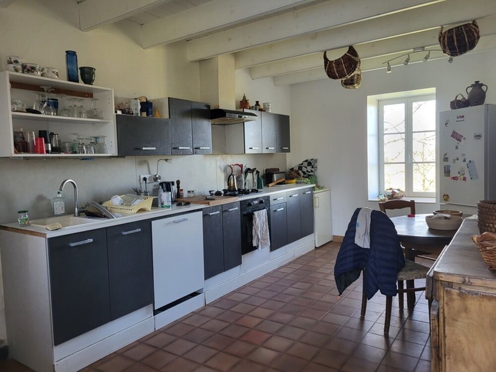 Maison à vendre 7 pièces SAINT LOUP LAMAIRE (79) Terrain de 4 000 m²