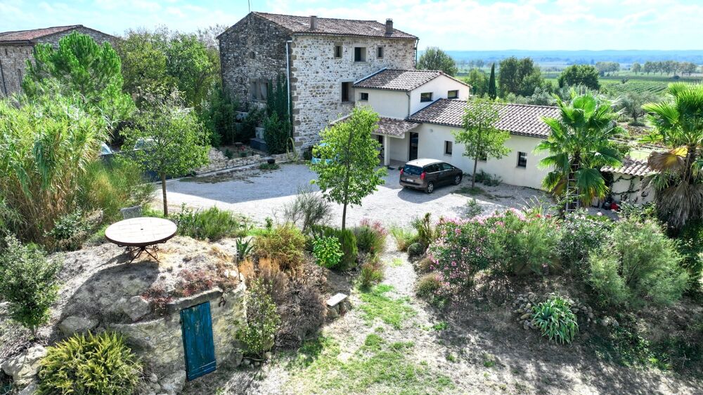 Vente Maison Entre Uzès et Nîmes – Mas de caractère 360 m², piscine, 1,7 ha et vignes  Maison à vendre 9 pièces  (30) Castelnau valence