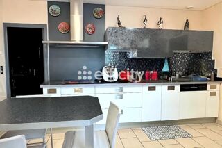  Villa � vendre 8 pi�ces 195 m�