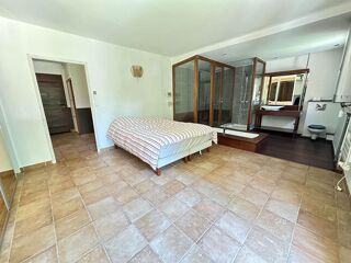  Maison à louer 9 pièces 218 m²