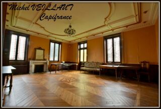  Propriété/château à vendre 15 + pièces 633 m²