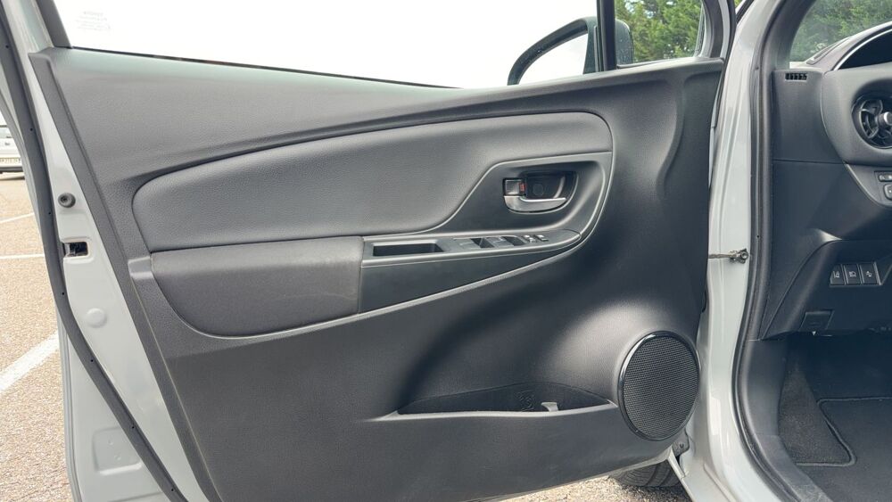 Yaris 1.5 VVT-i 100 Hybrid E-CVT Collection 2018 occasion 11000 Carcassonne