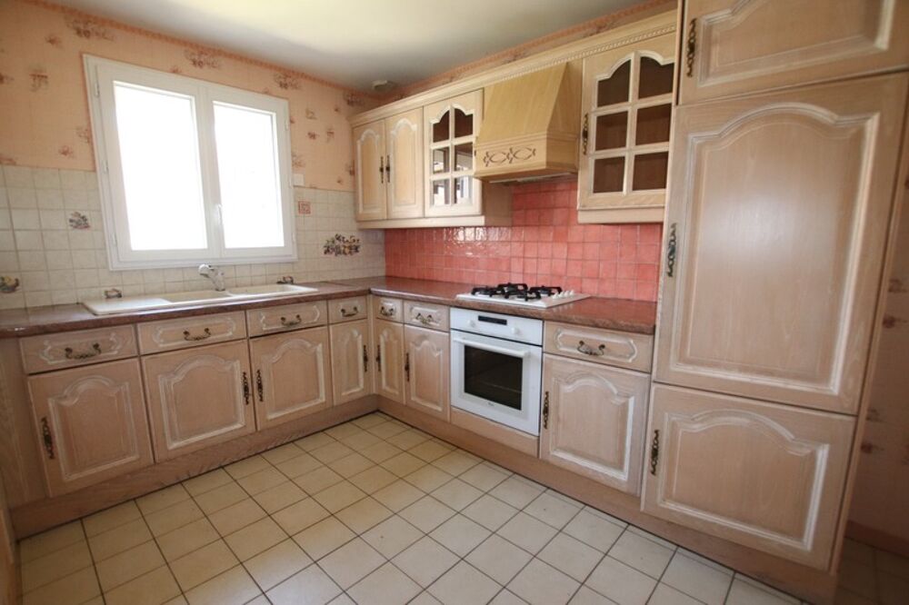 Vente Maison ORLEANS SUD, au calme, maison non mitoyenne de 100m2 avec garage classée énergétiquement en C Orleans