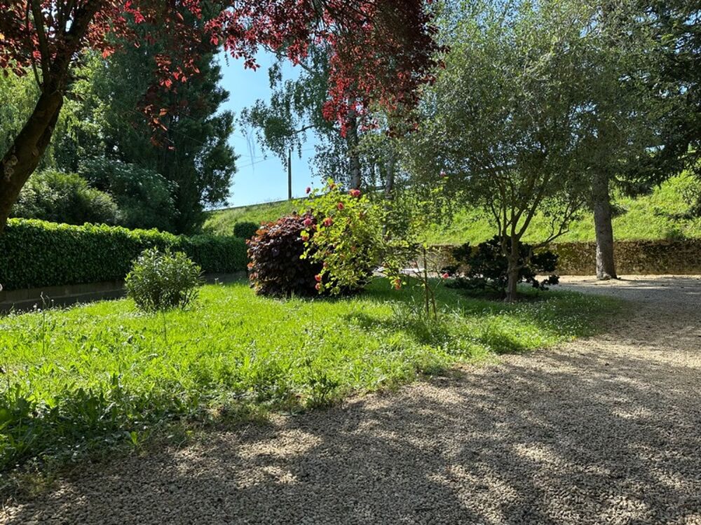 VARENNES SUR LOIRE, Longère 3 chambres sur jardin de 1280m²