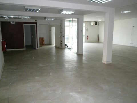 ? Local/bureau A Louer CHATEAUBERNARD Zone Industrielle ? 3719 16100 Chateaubernard