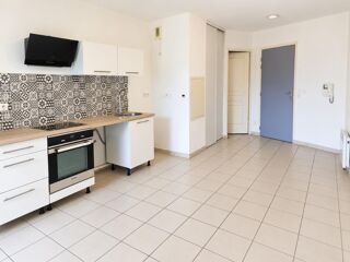 Location Appartement T3 avec balcon et parking à LA SEYNE SUR MER La seyne sur mer