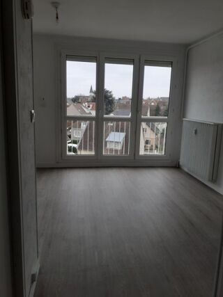  Appartement à louer 1 pièce 28 m²
