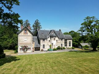  Propriété/château à vendre 15 + pièces 337 m²