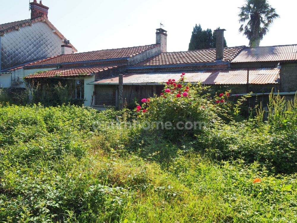 Maison en pierres à fort potentiel d'évolution  85 m² sur parcelle de 430 m²  Port-Saint-Père