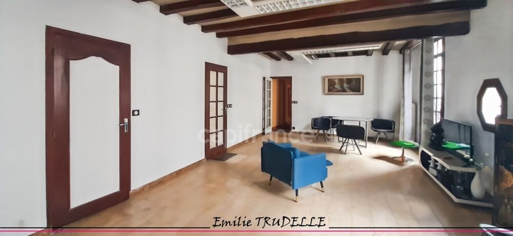 Maison à vendre 8 pièces SAINT CALAIS (72) Ensemble immobilier à fort potentiel : local commercial + appartement en duplex avec