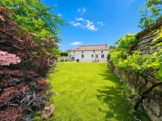  Maison à vendre 8 pièces 265 m²