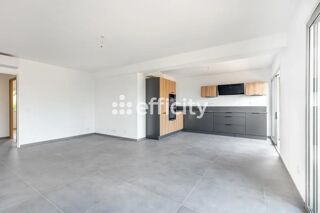  Appartement � vendre 5 pi�ces 82 m�