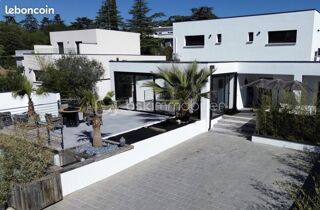  Villa à vendre 5 pièces 250 m²