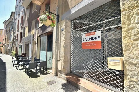 Local commercial + appartement rénové  Opportunité en plein cur de Digne-les-Bains, rue piétonne 79000 04000 Digne les bains