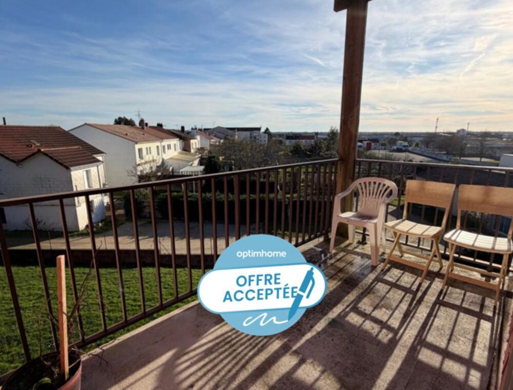 Vente Appartement LA ROCHE SUR YON (85), PROCHE ZONE COMMERCIALE ET CENTRE VILLE APPARTEMENT T2 AVEC TERRASSE ET PARKING La roche sur yon
