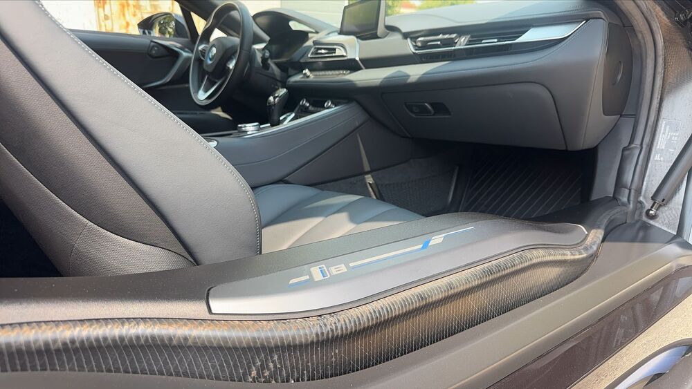 i8 1.5 ti eDrive 231 BVA6 Pure Impulse - Automatique Entretien 2014 occasion 06800 Cagnes Sur Mer