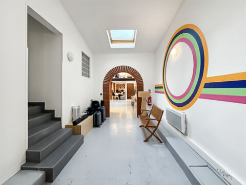 Batiment ind&eacute;pendant en parfait &eacute;tat proche du Canal de l'Ourcq 9147 75019 Paris